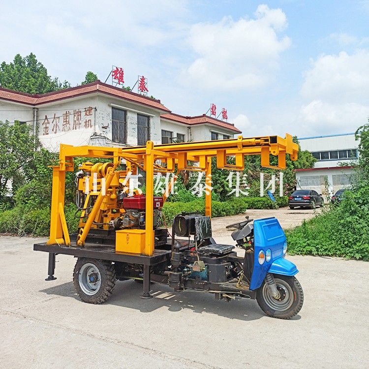 多用途三輪車龍門架液壓鉆機(jī)介紹